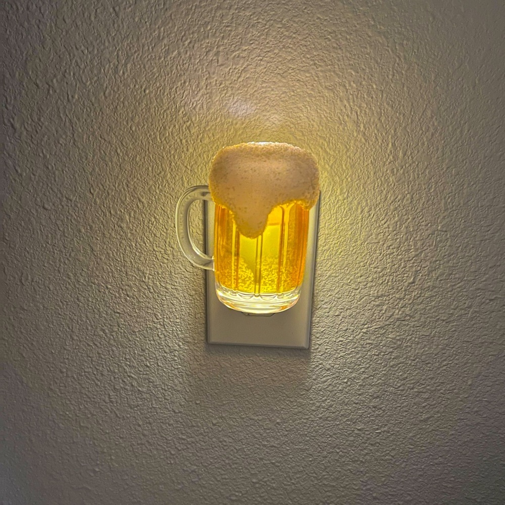 Bath & Body Works Wallflowers Frothy Beer Nightlight Fragrance Plug Beer Mug